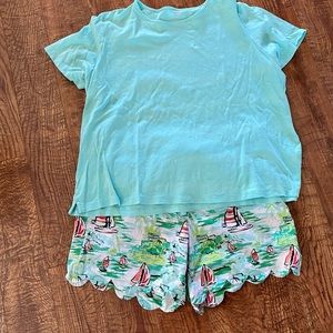 Summer outfit T-shirt (size 3X) with shorts (size 16W).